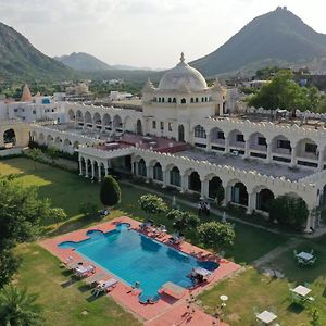 Gulaab Niwaas Palace